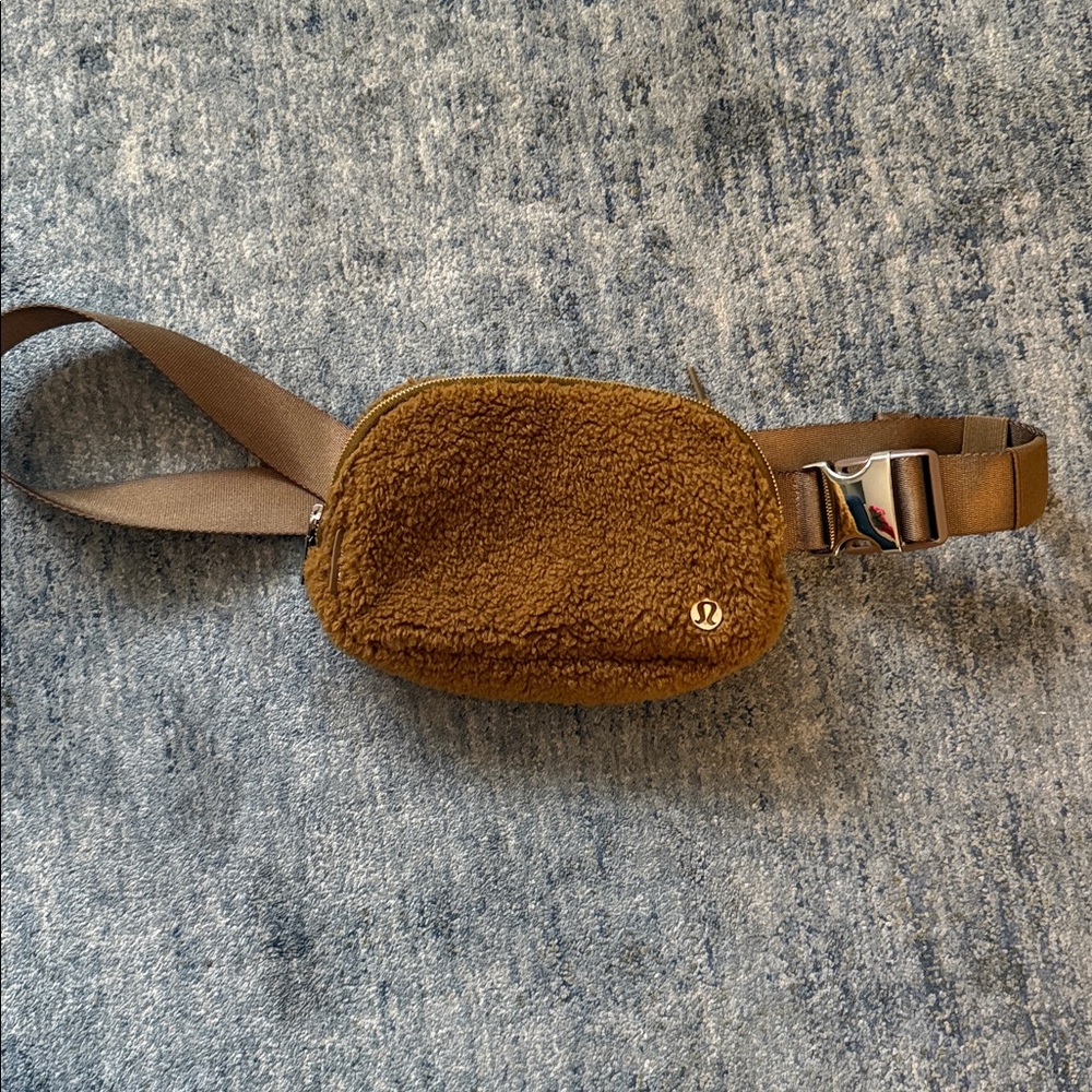 Lululemon Brown Sherpa Belt Bag